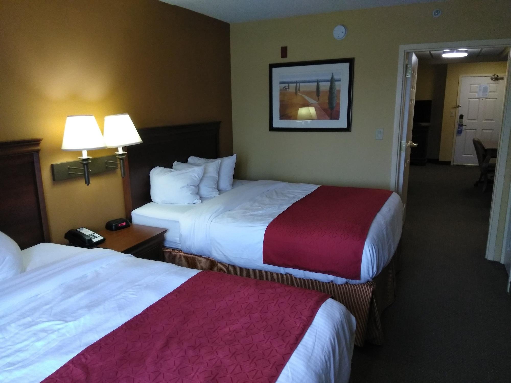 Baymont By Wyndham Clinton Hotel Ngoại thất bức ảnh