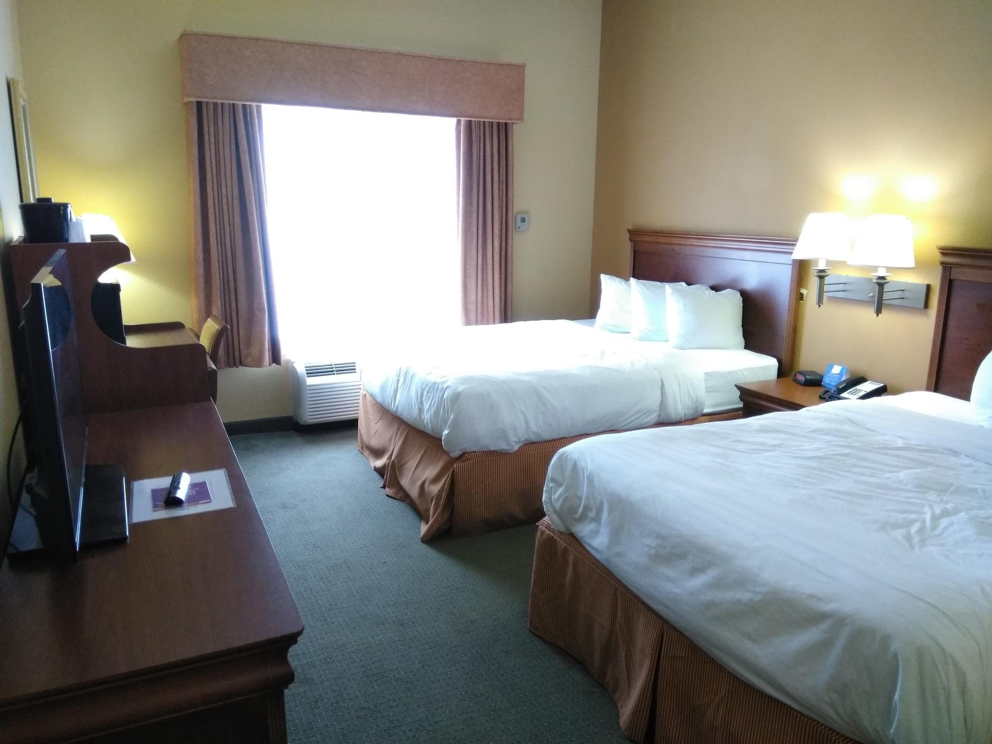 Baymont By Wyndham Clinton Hotel Ngoại thất bức ảnh