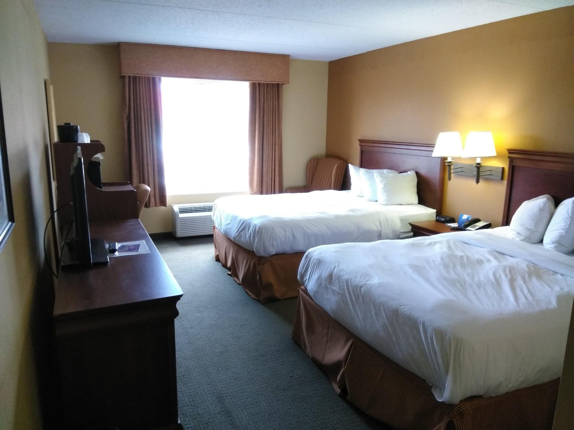 Baymont By Wyndham Clinton Hotel Ngoại thất bức ảnh